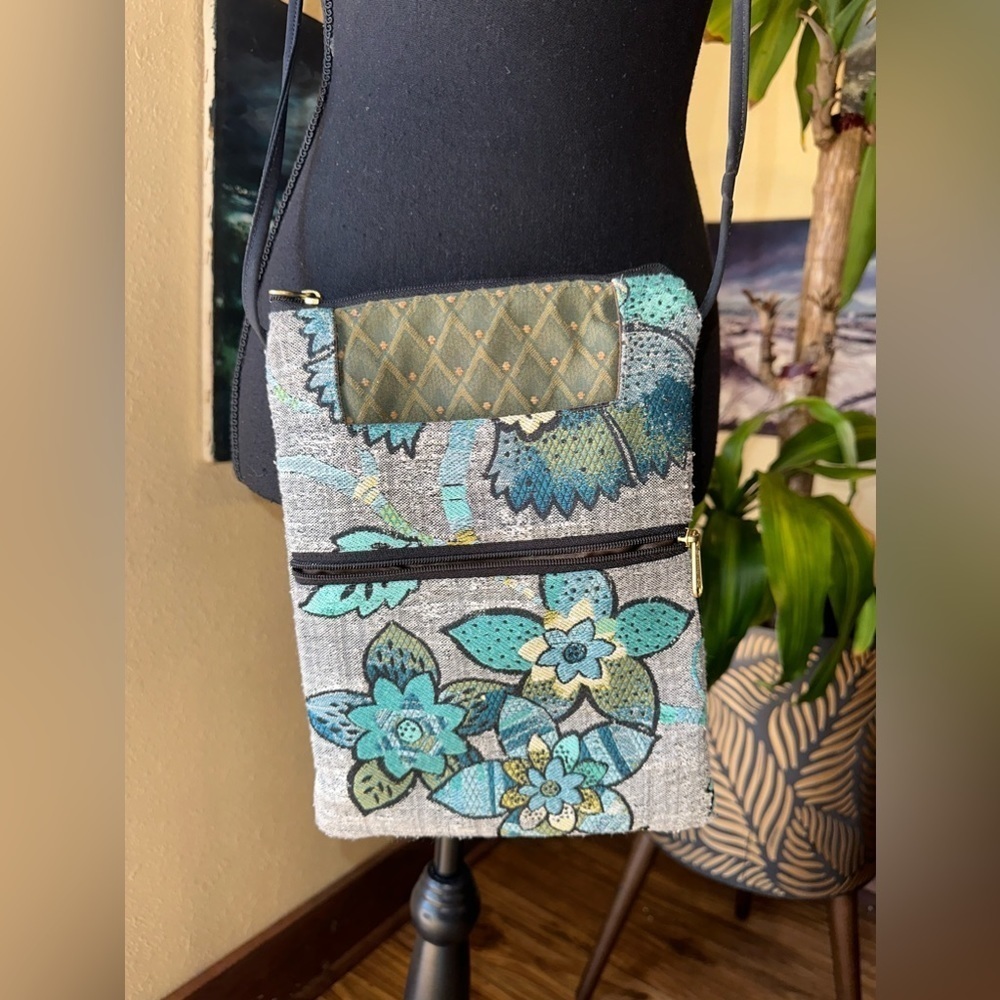 DANNY K -Bella Purse Style-  crossbody- tapestry and cutoff front pocket.